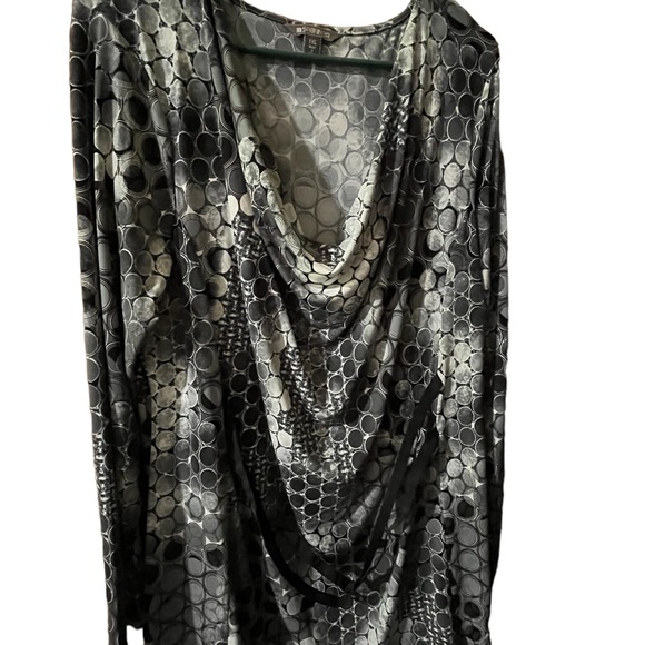 EUC - Spanner Grey Tunic - Picture 2 of 10